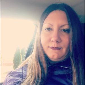 Meet your Posher, Eva